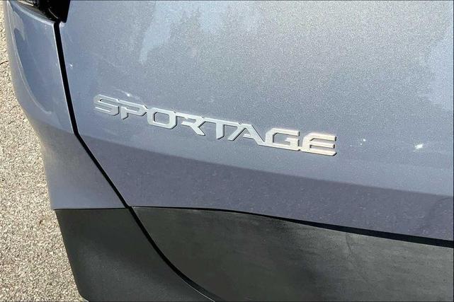 Photo of 2023 Everlasting Silver Kia Sportage