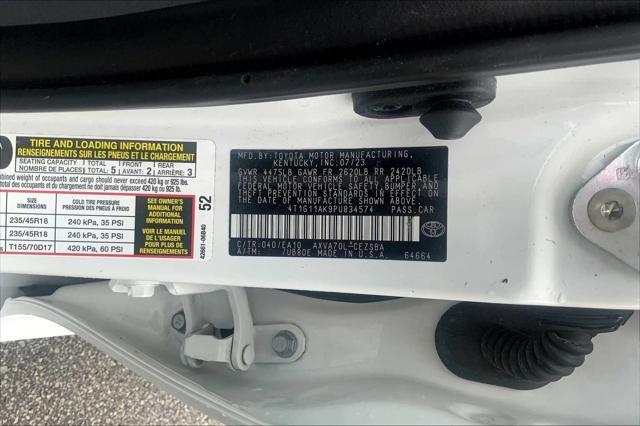 Photo of 2023 Ice Cap Toyota Camry