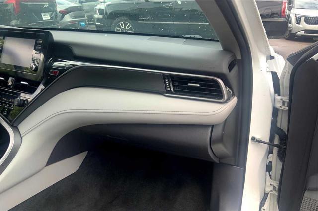 Photo of 2023 Ice Cap Toyota Camry