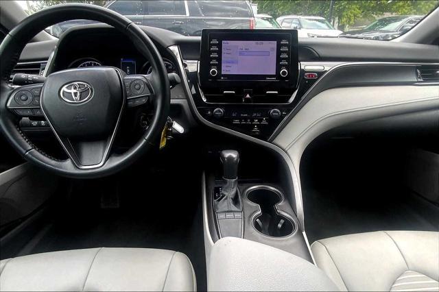 Photo of 2023 Ice Cap Toyota Camry