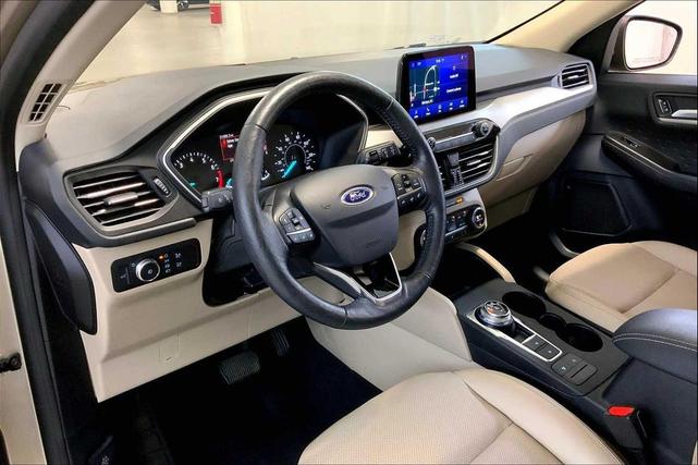 Photo of 2020 DESERT GOLD METALLIC Ford Escape