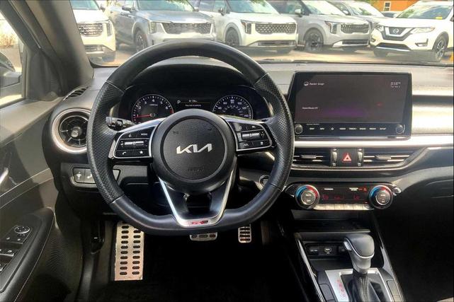 Photo of 2022 Snow White Pearl Kia Forte