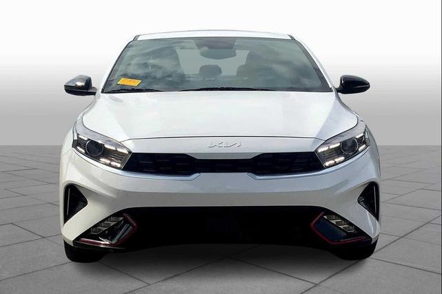 Photo of 2022 Snow White Pearl Kia Forte
