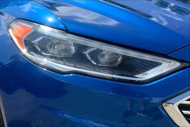 Photo of 2017 BLUE LIGHTNING Ford Fusion