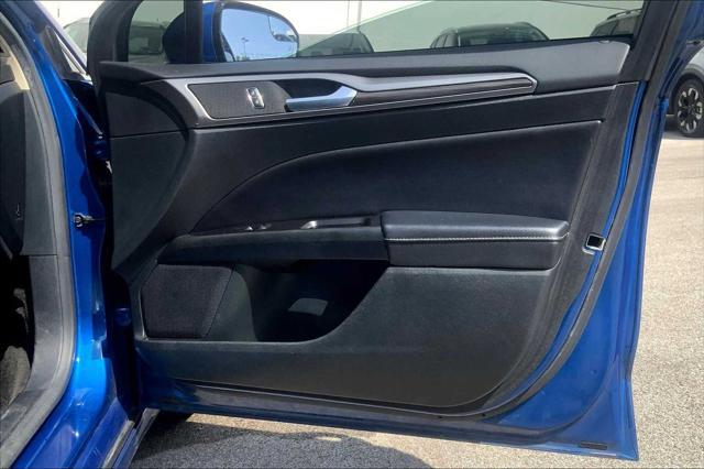 Photo of 2017 BLUE LIGHTNING Ford Fusion
