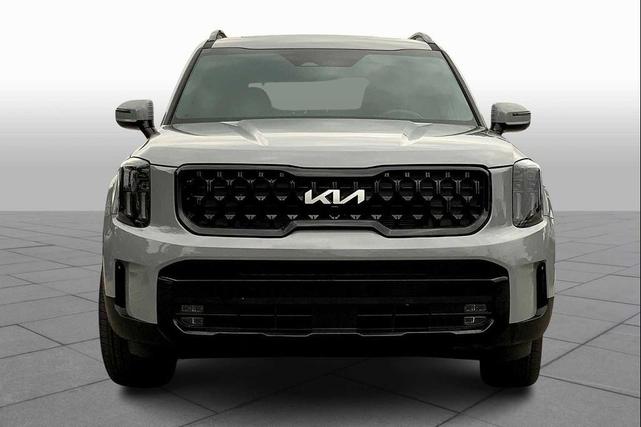 Photo of 2024 Wolf Gray Kia Telluride