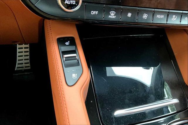 Photo of 2024 Wolf Gray Kia Telluride
