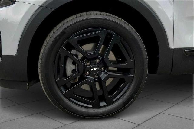 Photo of 2024 Wolf Gray Kia Telluride