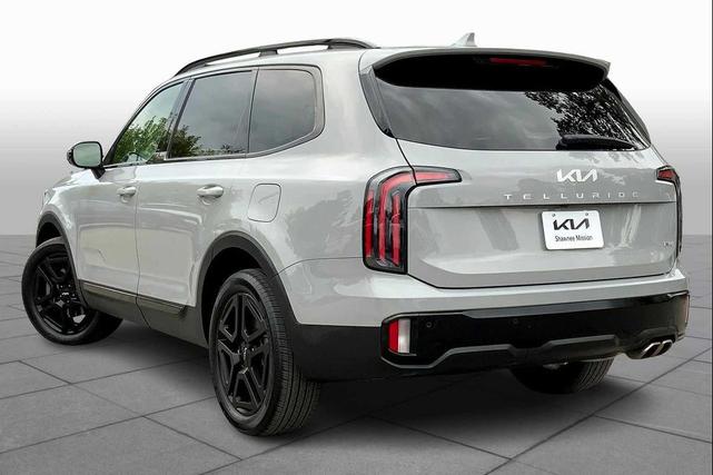 Photo of 2024 Wolf Gray Kia Telluride