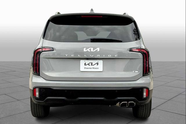 Photo of 2024 Wolf Gray Kia Telluride