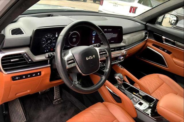 Photo of 2024 Wolf Gray Kia Telluride