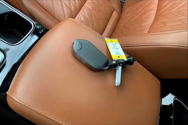 Photo of 2024 Wolf Gray Kia Telluride