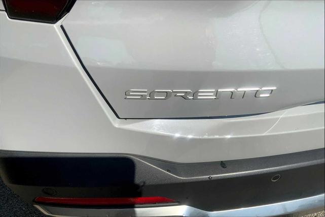 Photo of 2024 Wolf Gray Kia Sorento