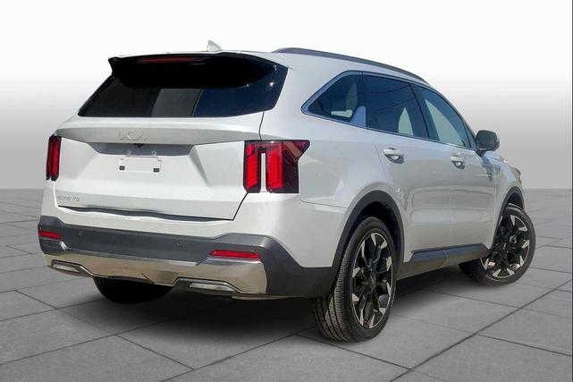 Photo of 2024 Wolf Gray Kia Sorento