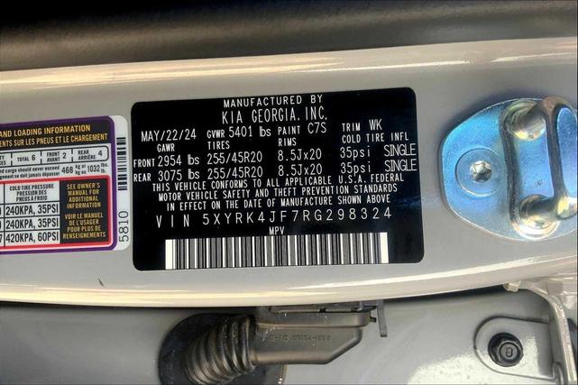 Photo of 2024 Wolf Gray Kia Sorento