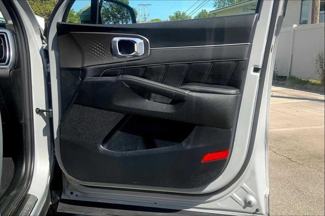 Photo of 2024 Wolf Gray Kia Sorento
