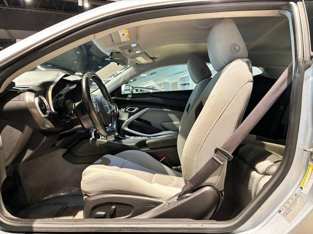 Photo of 2017 Arctic Blue Metallic Chevrolet Camaro