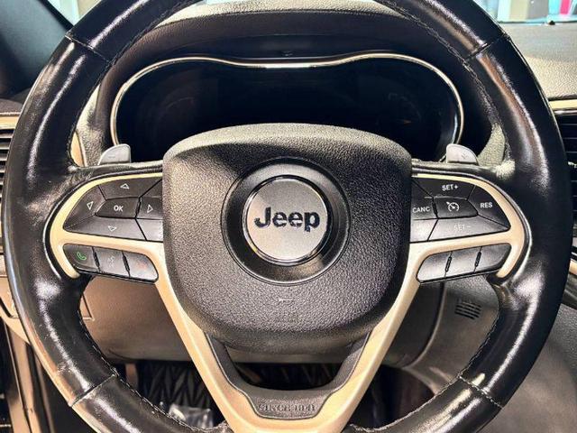 Photo of 2017 Diamond Black Crystal Pearlcoat Jeep Grand Cherokee