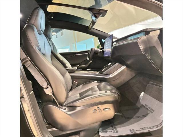 Photo of 2022 Green Tesla Model X