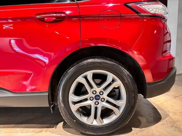 Photo of 2017 Ruby Red Metallic Tinted Clearcoat Ford Edge