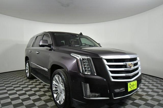 Photo of 2016 Majestic Plum Metallic Cadillac Escalade