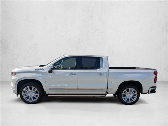 Photo of 2023 Iridescent Pearl Tricoat Chevrolet Silverado 1500