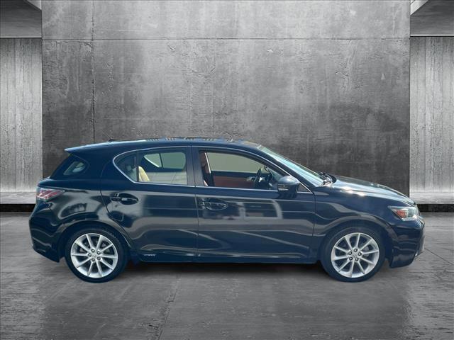 Photo of 2013 Obsidian Lexus CT 200h
