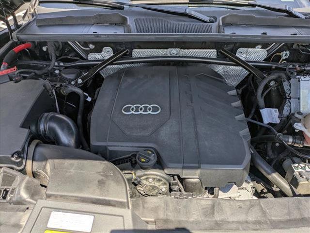 Photo of 2022 Mythos Black Metallic Audi Q5