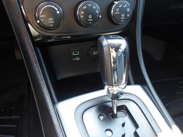 Photo of 2013 Burgundy Chrysler 200