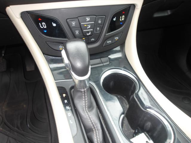 Photo of 2017 White Buick Envision