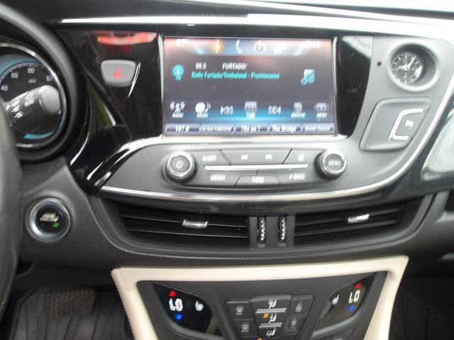 Photo of 2017 White Buick Envision