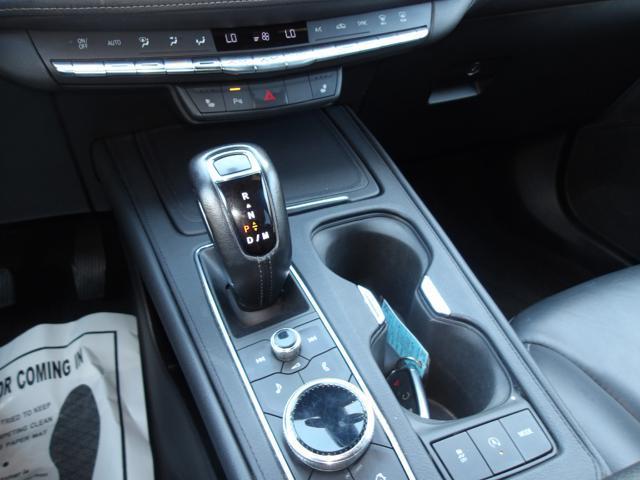 Photo of 2019 Radiant Silver Metallic Cadillac XT4