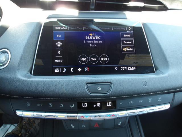 Photo of 2019 Radiant Silver Metallic Cadillac XT4