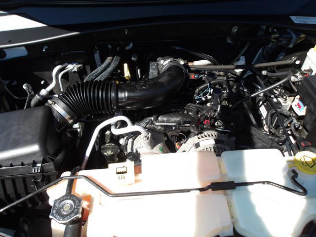 Photo of 2011 White Jeep Liberty