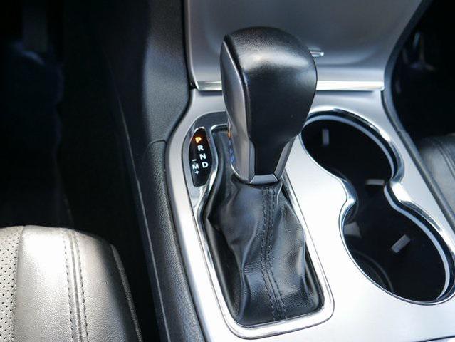 Photo of 2022 Bright White Clearcoat Jeep Grand Cherokee
