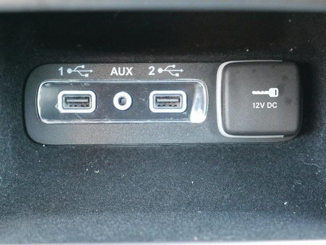 Photo of 2022 Bright White Clearcoat Jeep Grand Cherokee