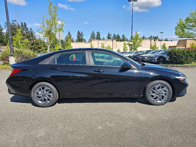 Photo of 2025 Black Hyundai ELANTRA HEV