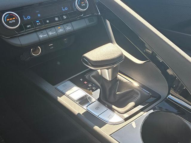 Photo of 2025 Black Hyundai ELANTRA HEV