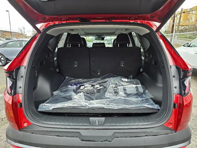 Photo of 2025 Red Hyundai TUCSON Hybrid
