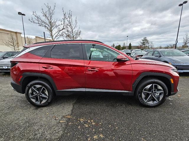 Photo of 2025 Red Hyundai TUCSON Hybrid