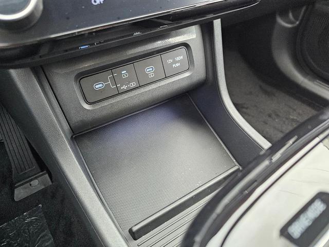 Photo of 2025 Red Hyundai TUCSON Hybrid