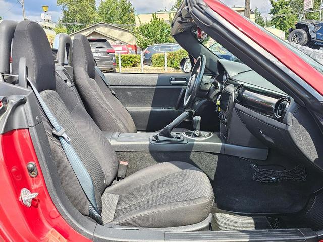 Photo of 2006 Copper Red Mica Mazda MX-5 Miata