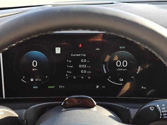 Photo of 2025 White Pearl Hyundai TUCSON Hybrid