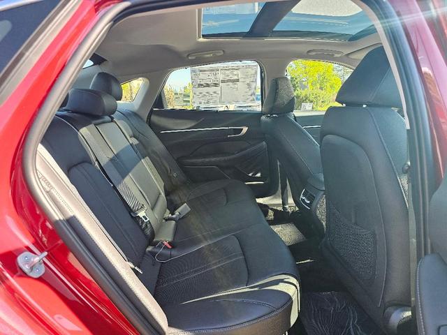 Photo of 2025 Red Hyundai SONATA Hybrid