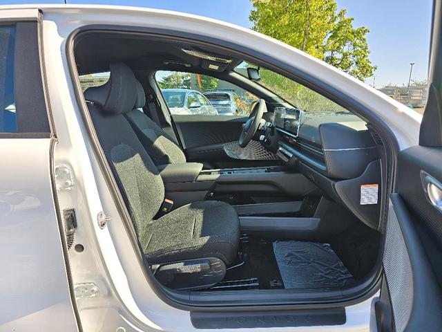 Photo of 2025 White Hyundai IONIQ 6