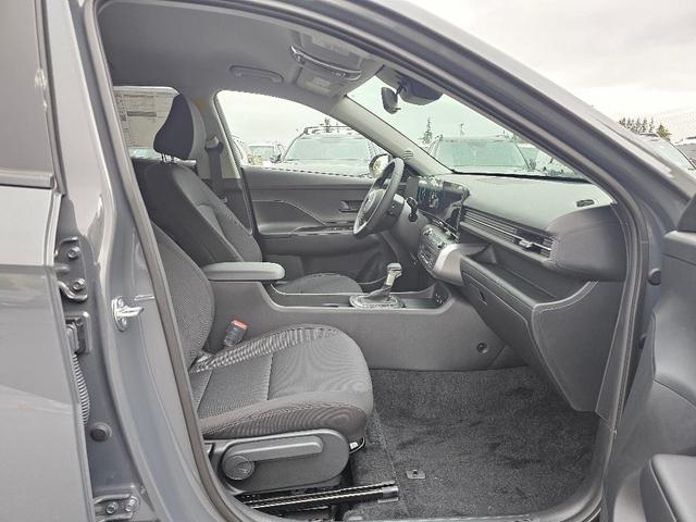 Photo of 2025 Gray Pearl Hyundai KONA