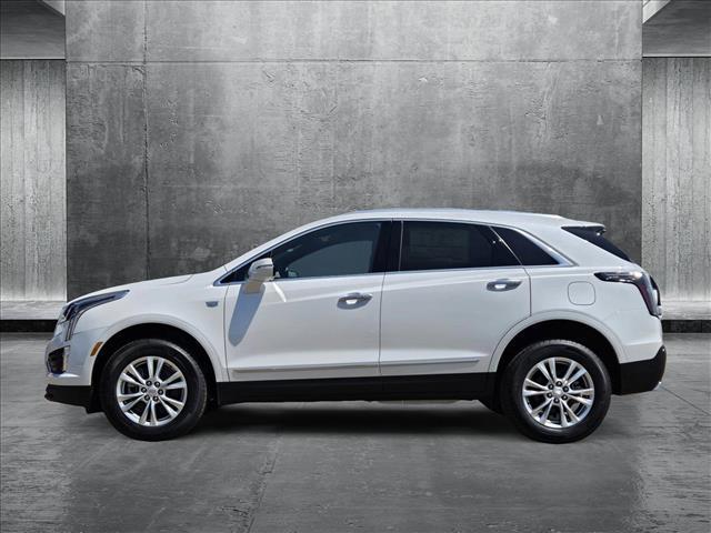 Photo of 2025 Crystal White Tricoat Cadillac XT5