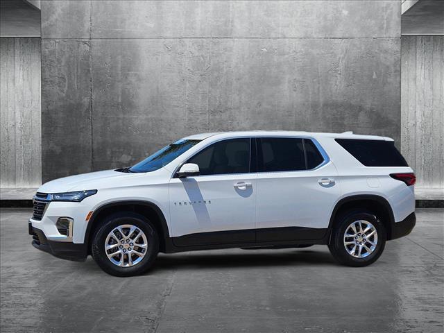 Photo of 2023 Summit White Chevrolet Traverse