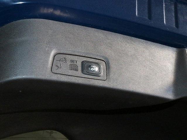 Photo of 2019 Rhapsody Blue Metallic Lincoln MKC