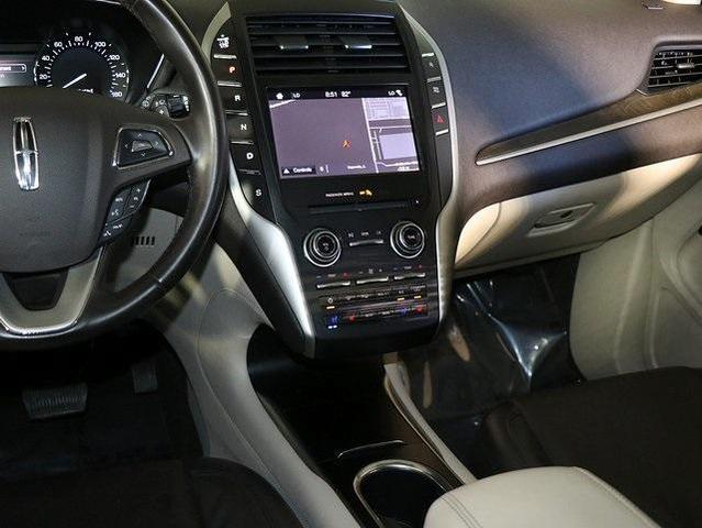 Photo of 2019 Rhapsody Blue Metallic Lincoln MKC
